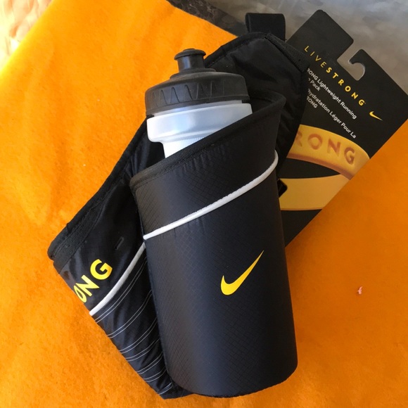 Nike Other - Nike lightweight running belt Hydration Pack New!